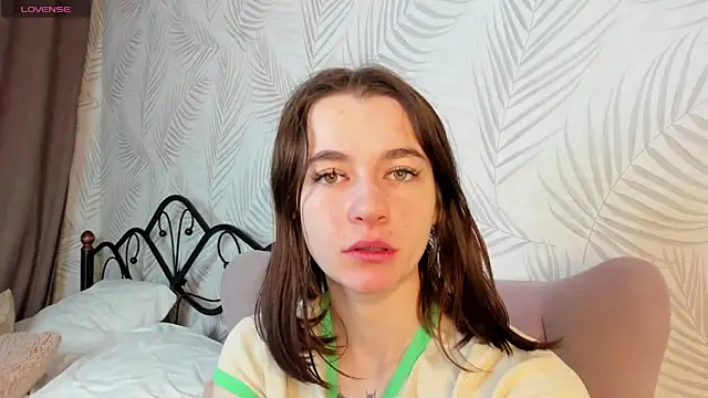 Aisha Skinny online show from 02/02/25, 12:19