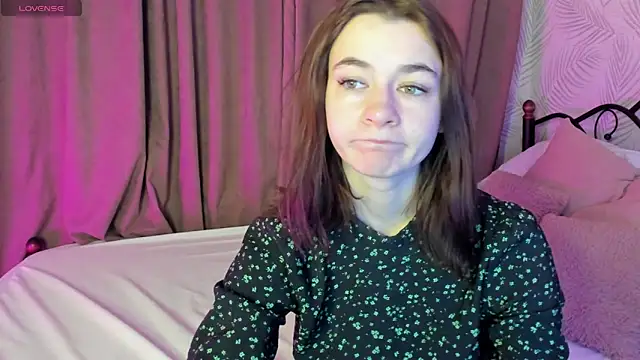 Aisha Skinny online show from 02/03/25, 12:04