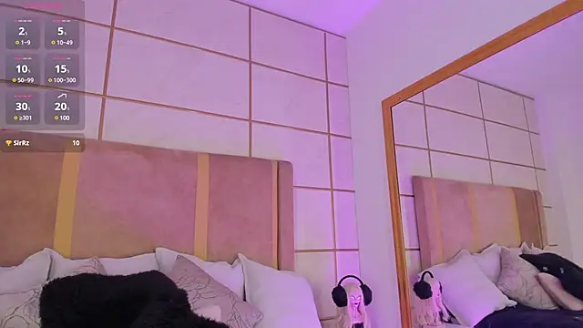 Snapshot of Kittenmeuw chatting on 02/01/25, 07:15 Kittenmeuw online show from 02/01/25, 07:15