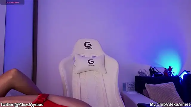 AlexaAimee online show from 10/30/25, 09:37