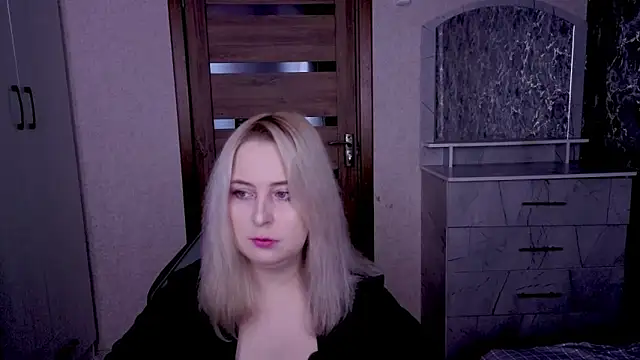 Snapshot of Kristy-Max chatting on 04/12/26, 09:09 Kristy-Max online show from 04/12/26, 09:09