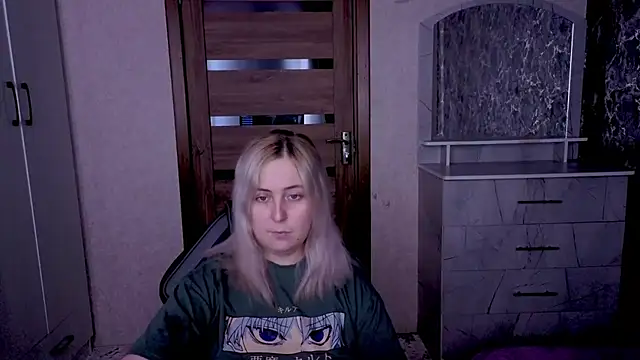 Snapshot of Kristy-Max chatting on 04/17/26, 03:15 Kristy-Max online show from 04/17/26, 03:15