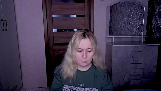 Snapshot of Kristy-Max chatting on 04/26/26, 09:12 Kristy-Max online show from 04/26/26, 09:12