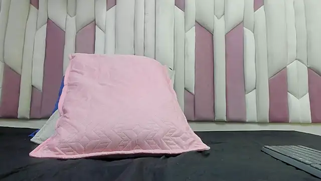 Snapshot of fer_dz chatting on 02/21/25, 12:06 fer dz online show from 02/21/25, 12:06