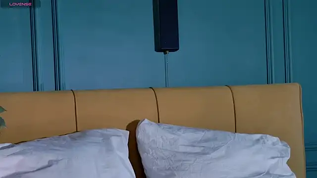 SunnyRisha online show from 10/11/25, 05:17