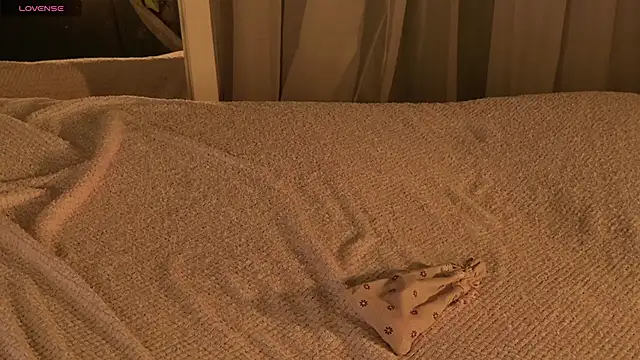 SunnyRisha online show from 12/02/25, 05:13