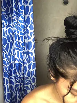 Snapshot of KarolandMichel chatting on 01/12/25, 03:28 KarolandMichel online show from 01/12/25, 03:28