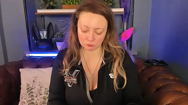 JesiaFoxi online show from 03/07/25, 12:01