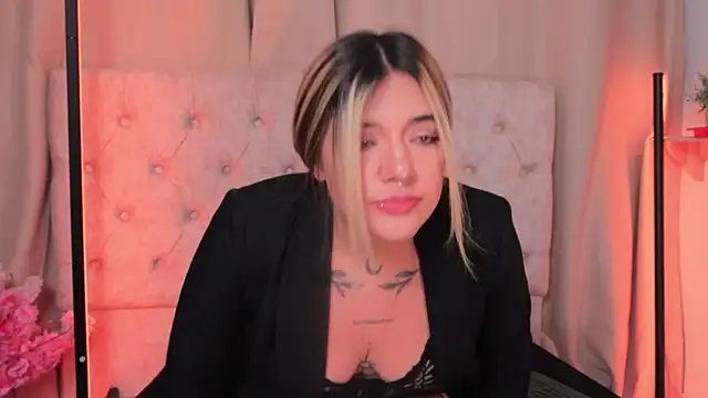 ashleyvalirya online show from 02/03/25, 03:42