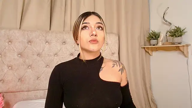 ashleyvalirya online show from 03/07/25, 03:51