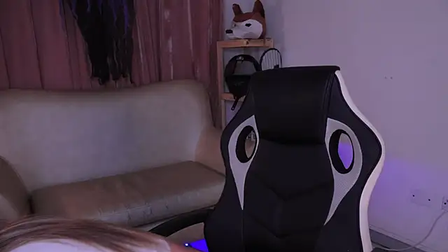 ashleyvalirya online show from 10/22/25, 04:02