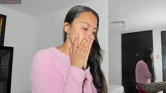 tatiana valencia online show from 01/31/25, 12:29