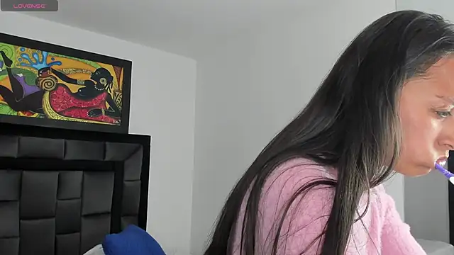 tatiana valencia online show from 01/31/25, 03:44