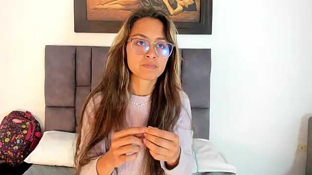 Snapshot of tatiana_valencia chatting on 04/27/26, 12:58 tatiana valencia online show from 04/27/26, 12:58