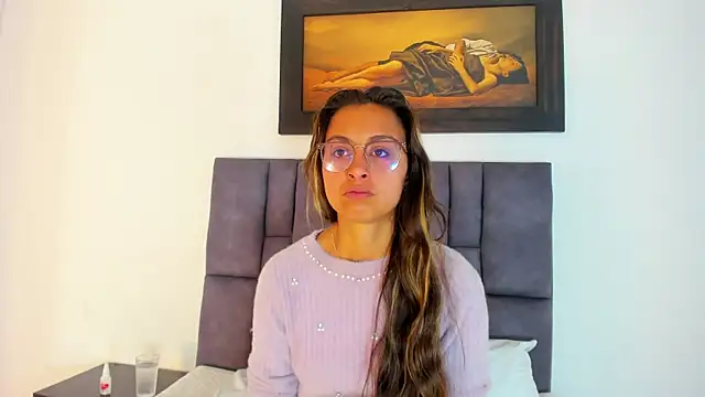 Snapshot of tatiana_valencia chatting on 05/06/26, 12:32 tatiana valencia online show from 05/06/26, 12:32