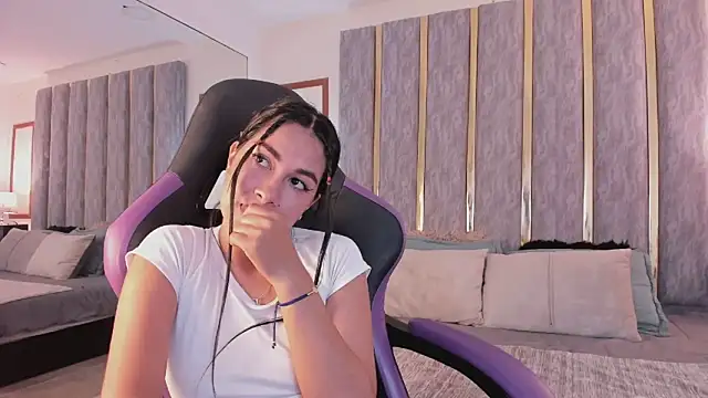 lyzzi smith01 online show from 02/25/25, 02:03