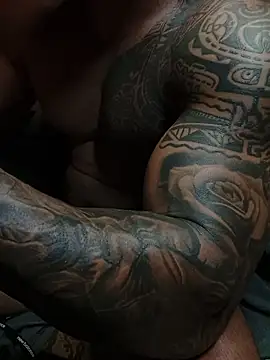 moody1996- online show from 10/28/25, 03:32