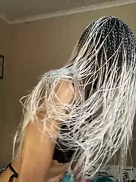 Snapshot of niccki3 chatting on 12/21/24, 06:41 niccki3 online show from 12/21/24, 06:41