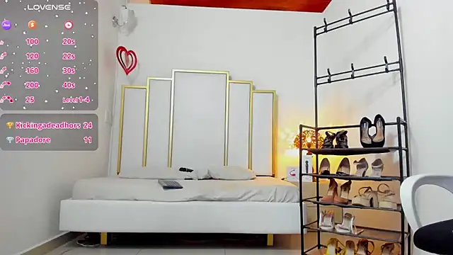 Snapshot of Abycollins chatting on 03/15/25, 01:52 Abycollins online show from 03/15/25, 01:52