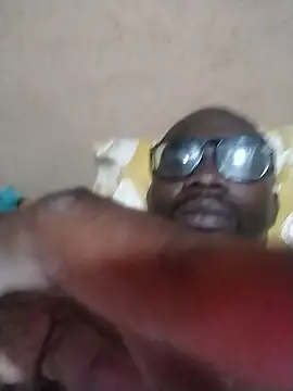 Snapshot of BigDTee98 chatting on 01/13/26, 04:56 BigDTee98 online show from 01/13/26, 04:56