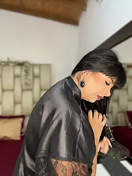 Alexa Miss online show from 11/08/25, 07:12