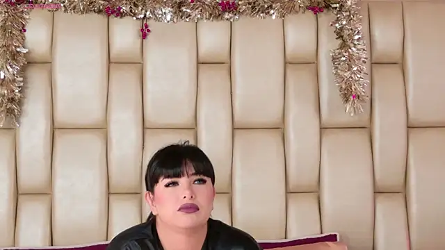 Alexa Miss online show from 11/30/25, 07:18