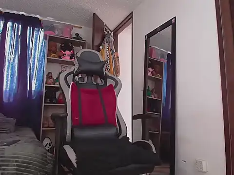 Snapshot of Danna_Bella666 chatting on 12/22/25, 07:55 Danna Bella666 online show from 12/22/25, 07:55