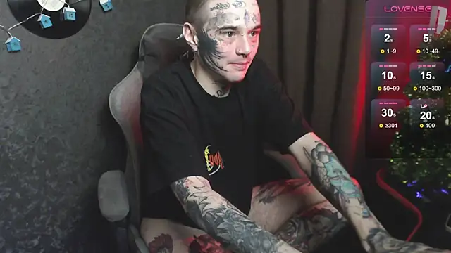 lonelycrystal online show from 12/25/24, 01:51