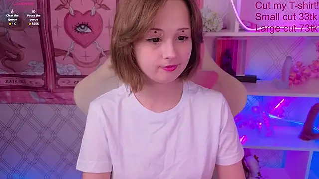 Mary uw online show from 09/25/25, 03:43