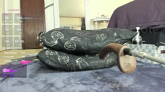 Peaches N Kreme online show from 02/07/25, 04:48