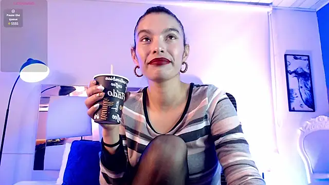 paulinabarnett- online show from 03/04/25, 12:12