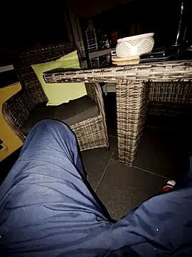 Snapshot of schlonzi81 chatting on 09/12/25, 08:53 schlonzi81 online show from 09/12/25, 08:53