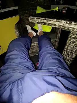 Snapshot of schlonzi81 chatting on 09/21/25, 08:10 schlonzi81 online show from 09/21/25, 08:10