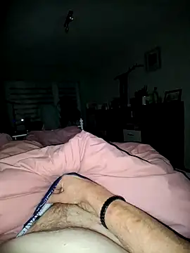 Snapshot of schlonzi81 chatting on 11/24/25, 10:31 schlonzi81 online show from 11/24/25, 10:31