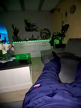 Snapshot of schlonzi81 chatting on 11/25/25, 09:26 schlonzi81 online show from 11/25/25, 09:26