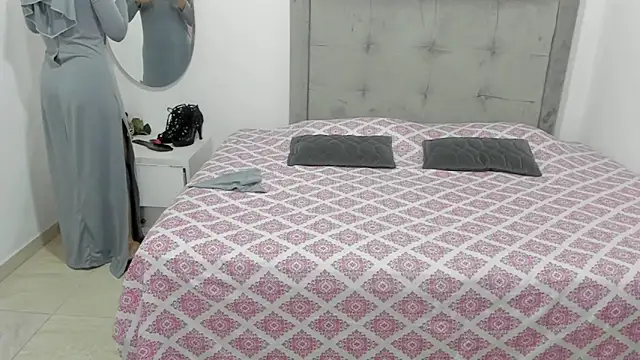 Snapshot of Hanaa_latif chatting on 12/26/24, 12:27 Hanaa latif online show from 12/26/24, 12:27