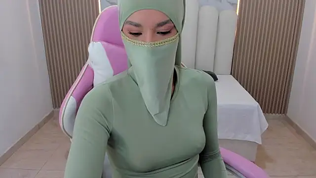 Snapshot of Hanaa_latif chatting on 01/17/25, 03:22 Hanaa latif online show from 01/17/25, 03:22