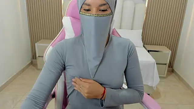 Snapshot of Hanaa_latif chatting on 02/07/25, 02:58 Hanaa latif online show from 02/07/25, 02:58