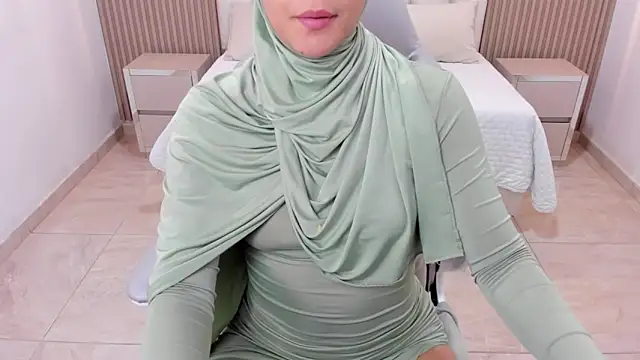 Snapshot of Hanaa_latif chatting on 03/03/25, 02:15 Hanaa latif online show from 03/03/25, 02:15