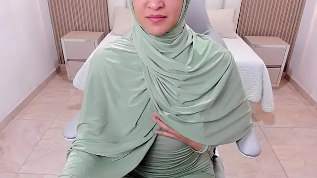 Snapshot of Hanaa_latif chatting on 03/03/25, 05:18 Hanaa latif online show from 03/03/25, 05:18