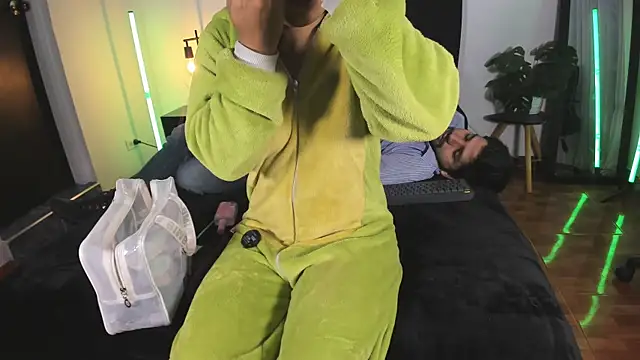 Snapshot of -soulmate-s chatting on 01/16/26, 01:59 -soulmate-s online show from 01/16/26, 01:59