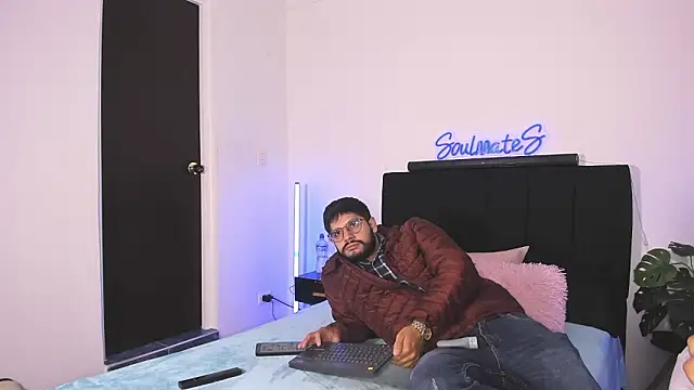 Snapshot of -soulmate-s chatting on 02/18/26, 02:02 -soulmate-s online show from 02/18/26, 02:02