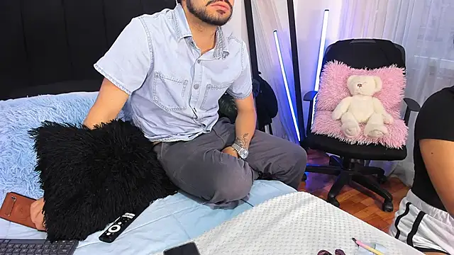 Snapshot of -soulmate-s chatting on 03/25/26, 04:13 -soulmate-s online show from 03/25/26, 04:13