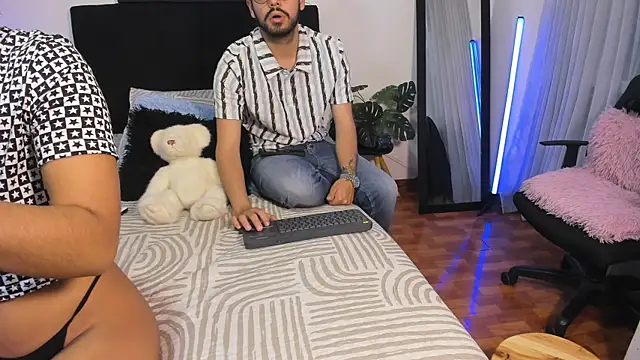 Snapshot of -soulmate-s chatting on 03/30/26, 04:19 -soulmate-s online show from 03/30/26, 04:19