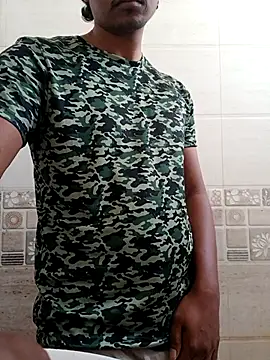 Snapshot of Long_Laster chatting on 02/14/25, 03:33 Long Laster online show from 02/14/25, 03:33