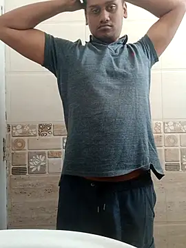 Snapshot of Long_Laster chatting on 11/26/25, 05:08 Long Laster online show from 11/26/25, 05:08