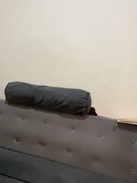 Snapshot of Cocowett chatting on 02/04/25, 04:37 Cocowett online show from 02/04/25, 04:37