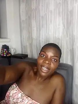 Snapshot of Cocowett chatting on 11/07/25, 12:32 Cocowett online show from 11/07/25, 12:32