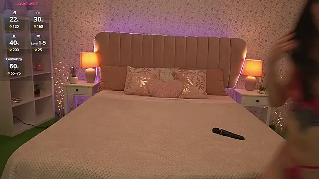 Alice Arwen online show from 01/11/25, 07:49