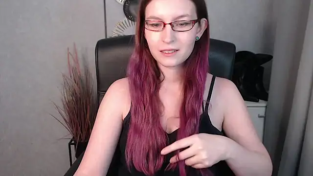 emmaxDelight online show from 02/04/25, 06:36